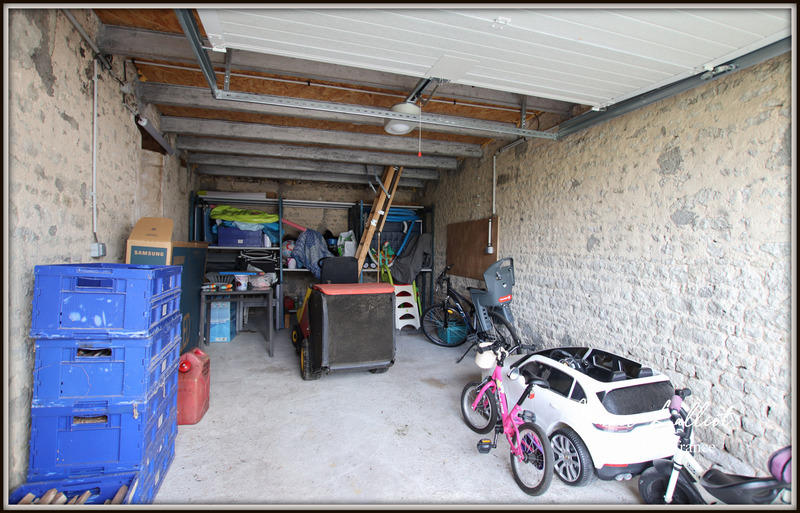 Maison - 360 m² - 10 pièces