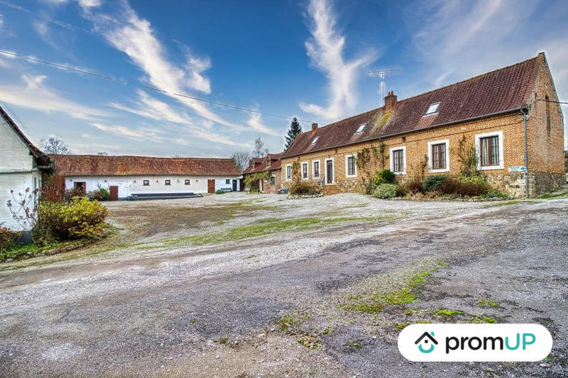 Maison traditionnelle - 295 m² - 7 pièces