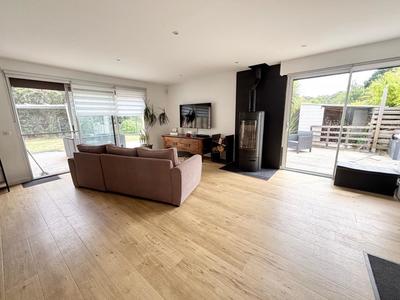 Maison - 138 m² - 6 pièces