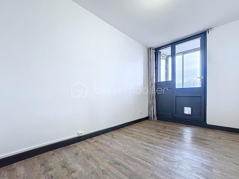 Appartement - 95 m² - 6 pièces