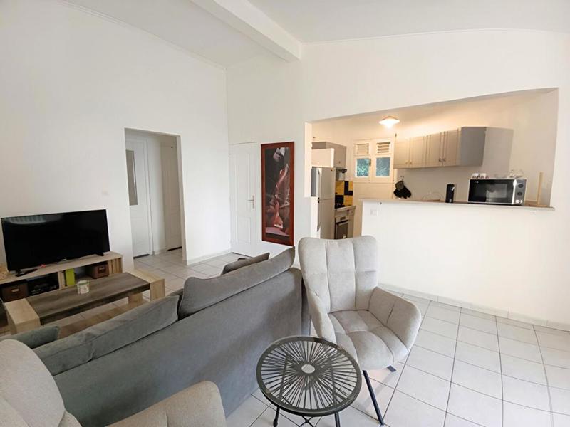 Immeuble - 180 m² - 10 pièces