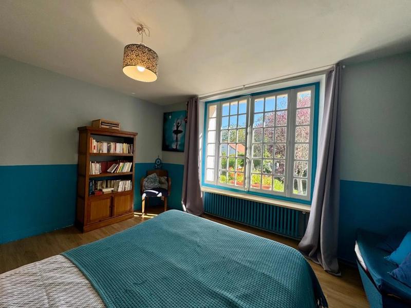 Maison - 281 m² - 9 pièces