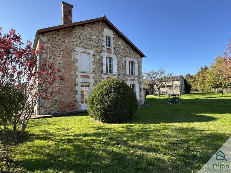 Maison de village - 198 m² - 8 pièces
