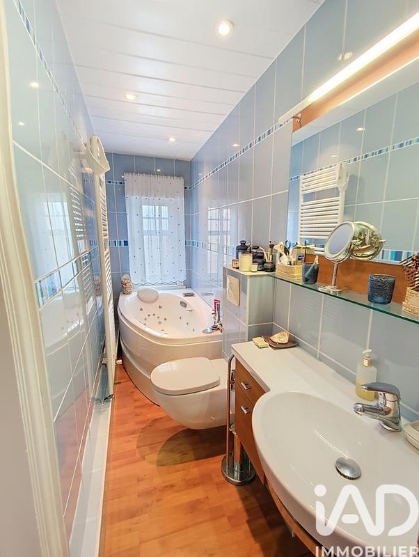 Maison - 160 m² - 8 pièces