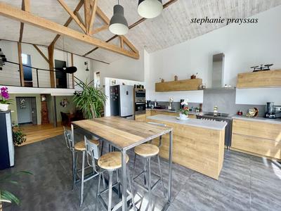 Maison - 200 m² - 6 pièces