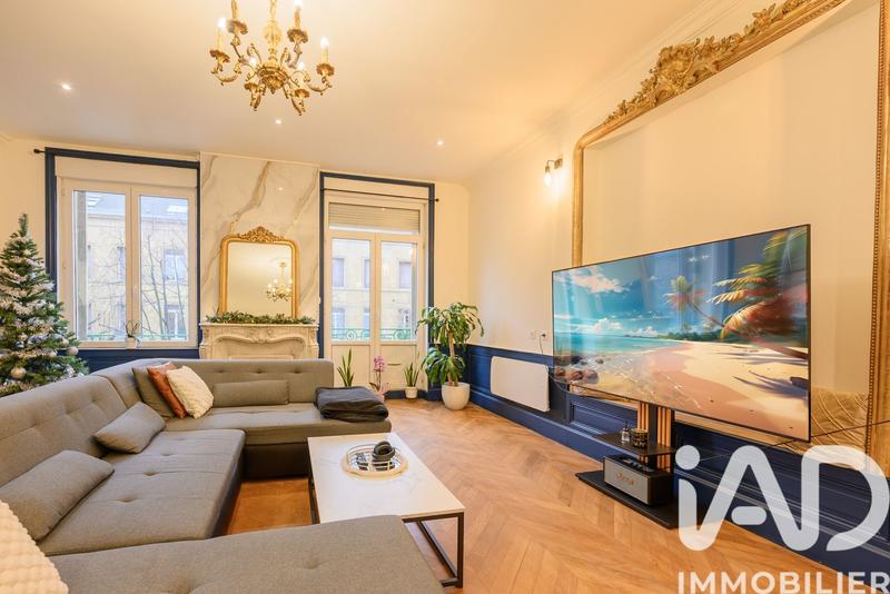 Loft - 129 m² - 5 pièces