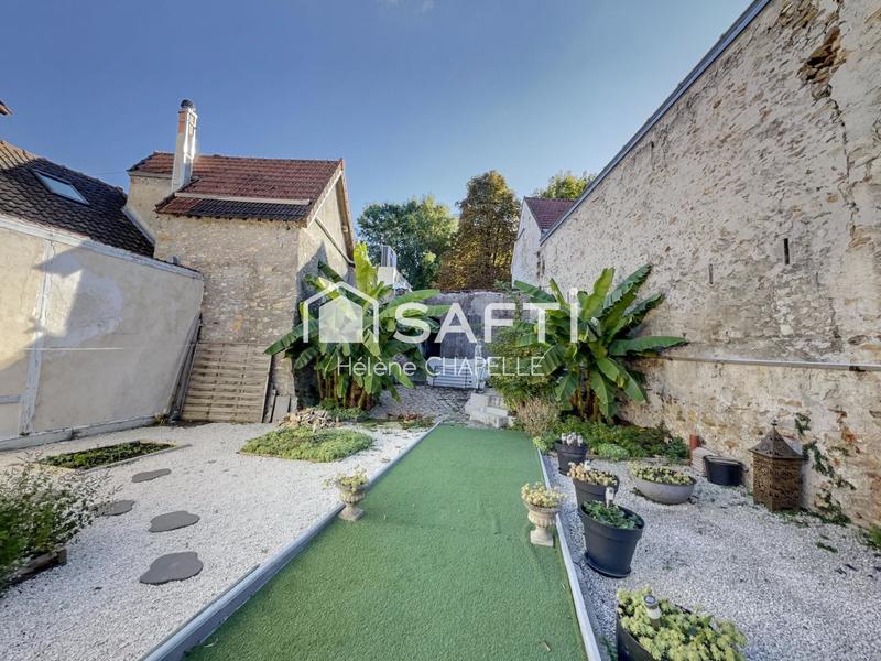 Maison - 185 m² - 10 pièces