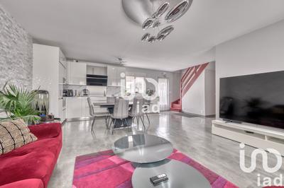 Maison - 98 m² - 4 pièces