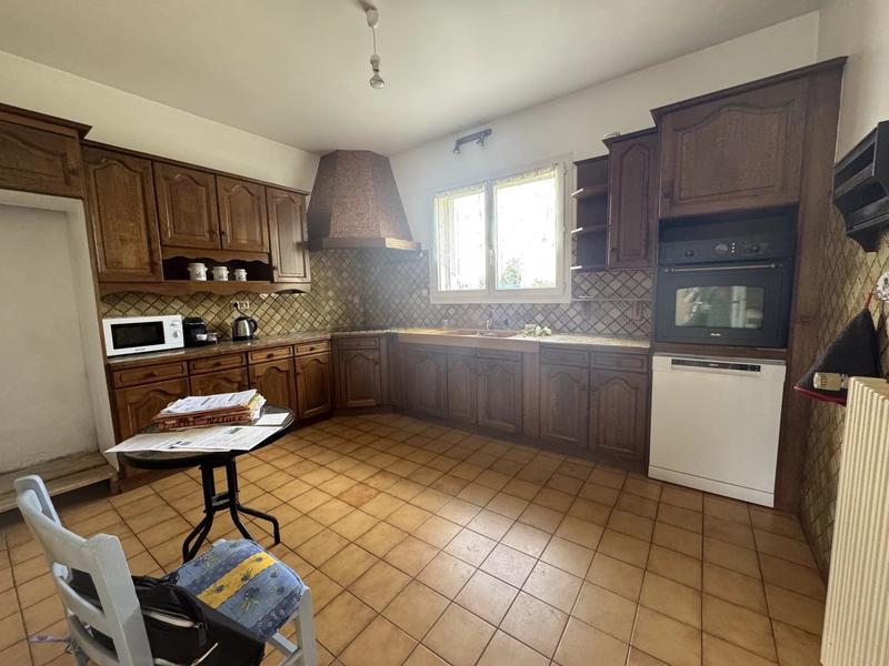 Maison - 198 m² - 7 pièces