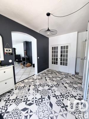 Maison - 220 m² - 9 pièces