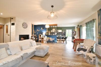 Maison - 163 m² - 6 pièces