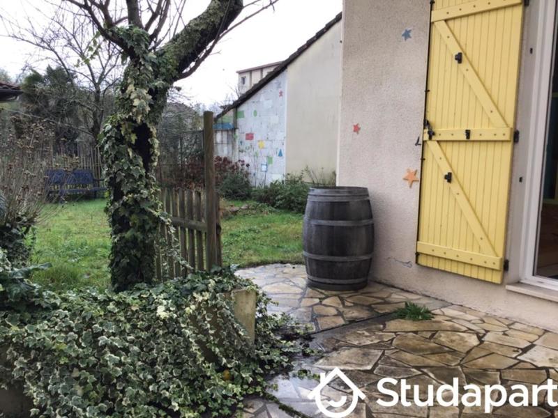 Chambre - 10 m² - 1 pièce