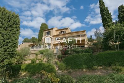 Maison - 130 m² - 7 pièces