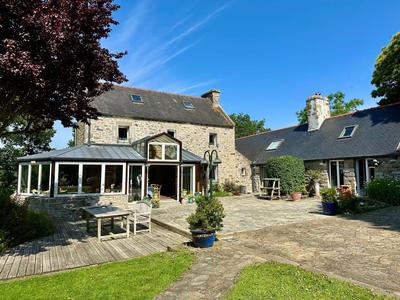 Maison - 177 m² - 6 pièces