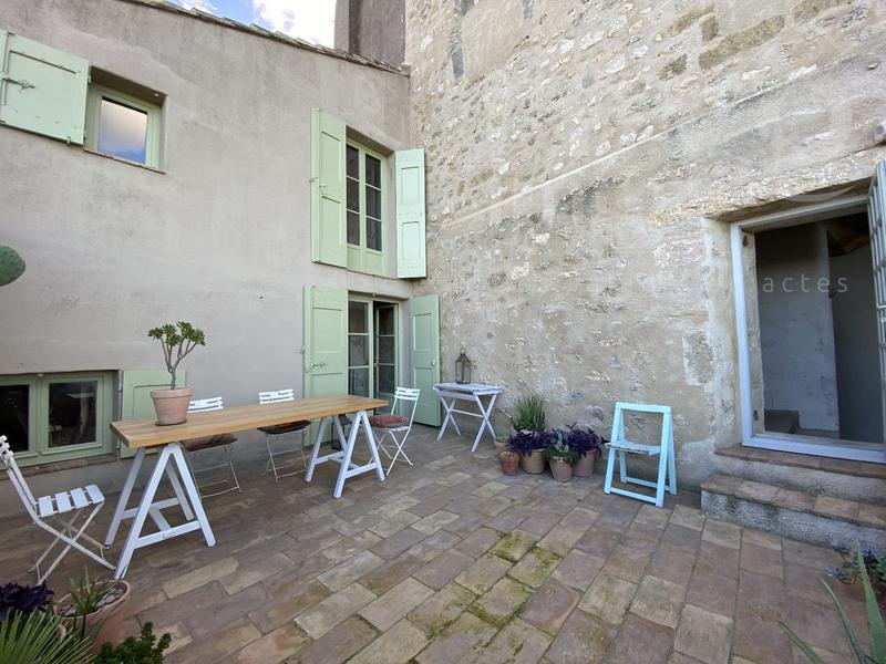 Demeure - 400 m² - 15 pièces