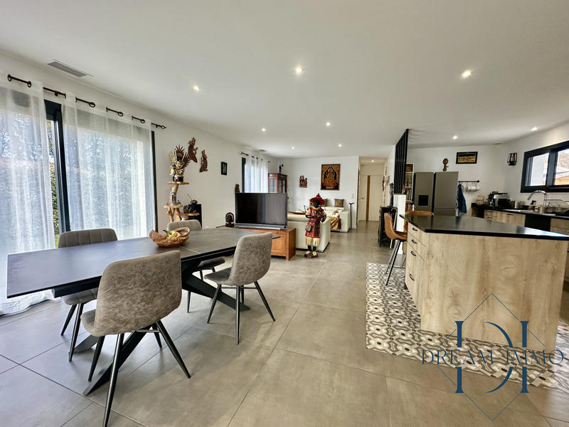 Maison contemporaine - 145 m² - 4 pièces