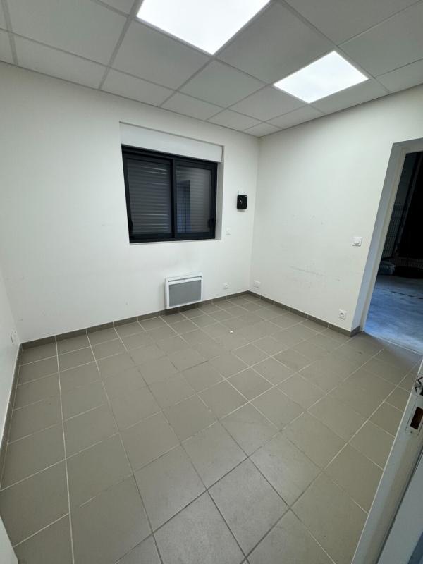 Local commercial - 167 m² - 1 pièce