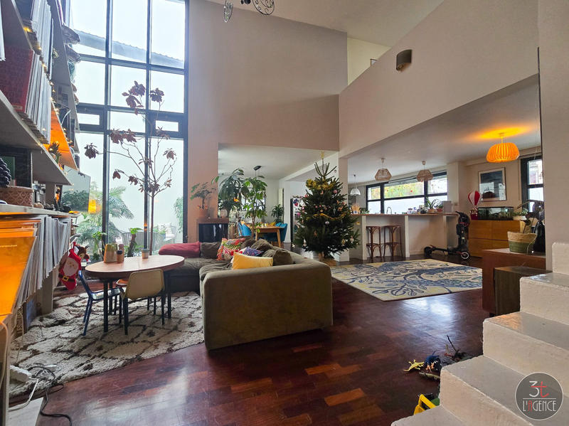 Maison - 227 m² - 6 pièces