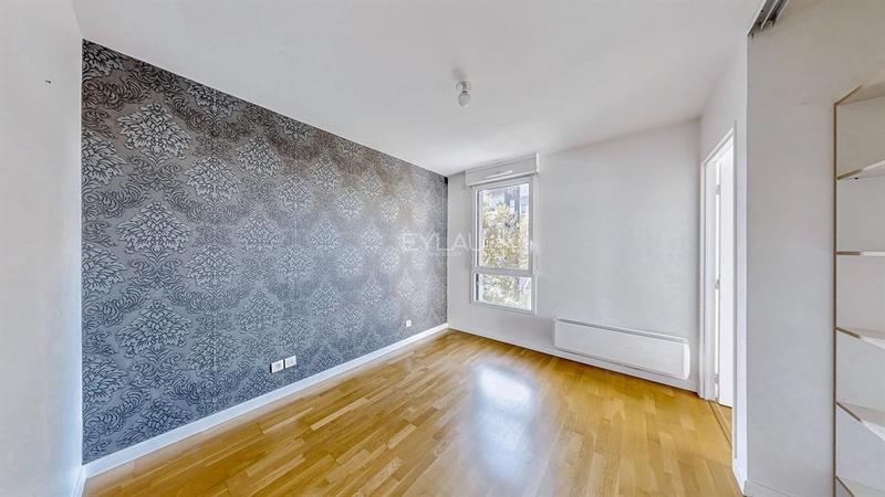 Appartement - 102 m² - 5 pièces