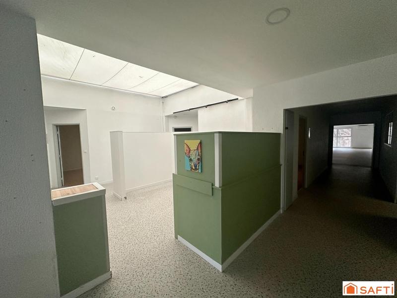 Local commercial - 470 m² - 10 pièces