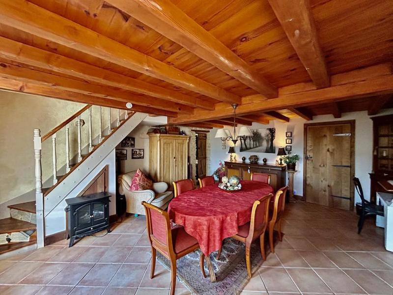 Maison - 511 m² - 24 pièces