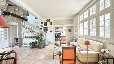 Maison - 192 m² - 8 pièces