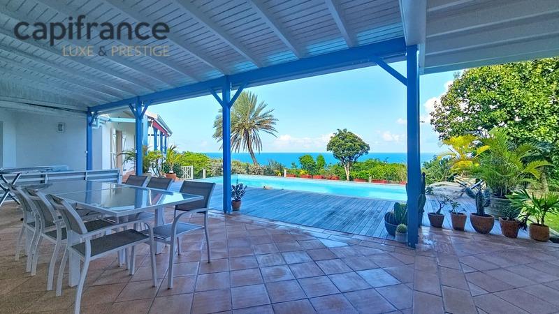 Villa - 215 m² - 8 pièces