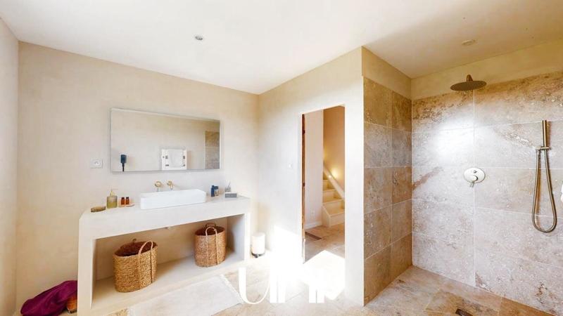 Maison - 167 m² - 7 pièces