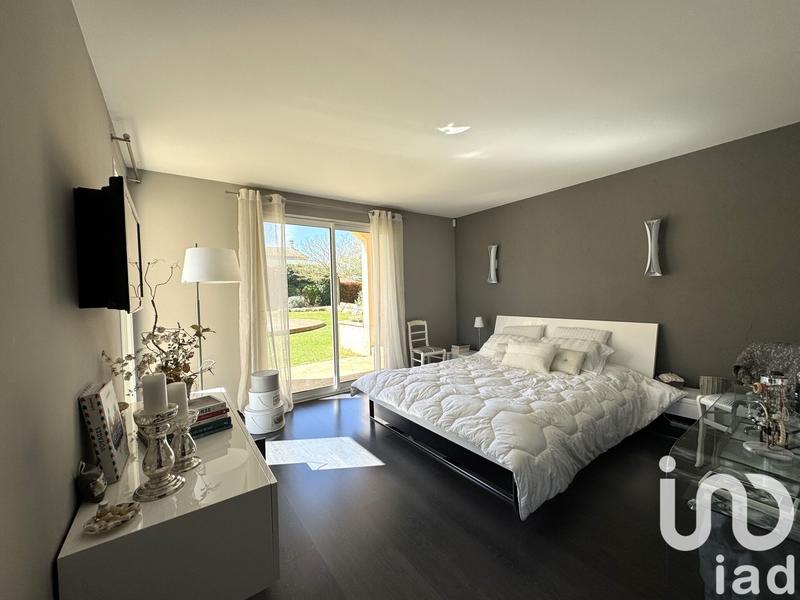 Maison de maîtres - 260 m² - 10 pièces