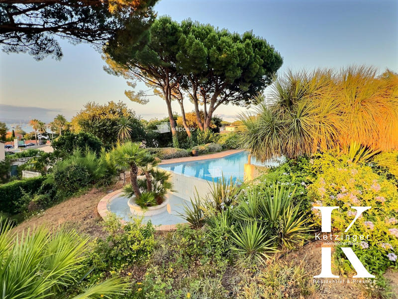 Villa - 400 m² - 11 pièces