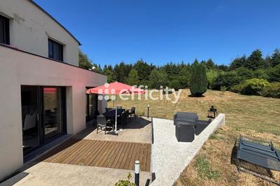 Maison - 101 m² - 5 pièces