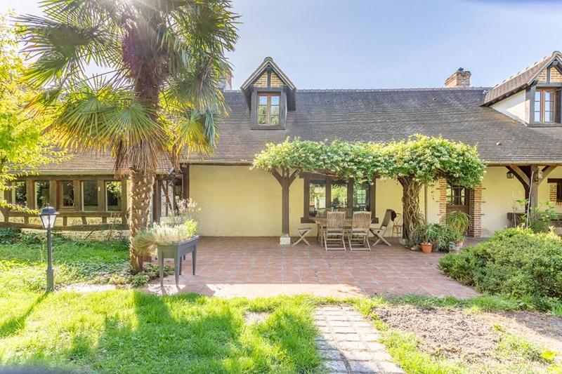 Propriété - 270 m² - 12 pièces