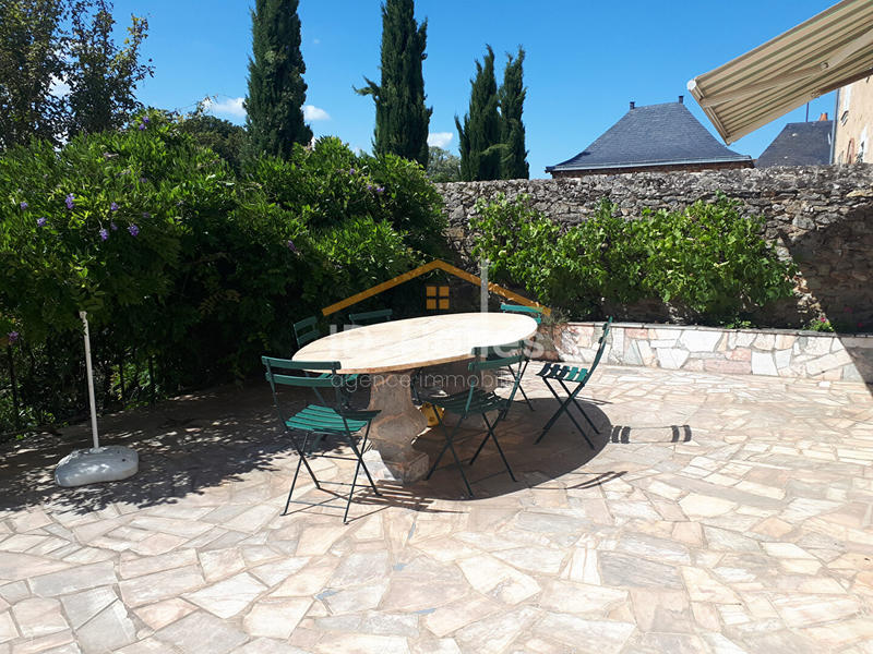 Maison - 209 m² - 8 pièces