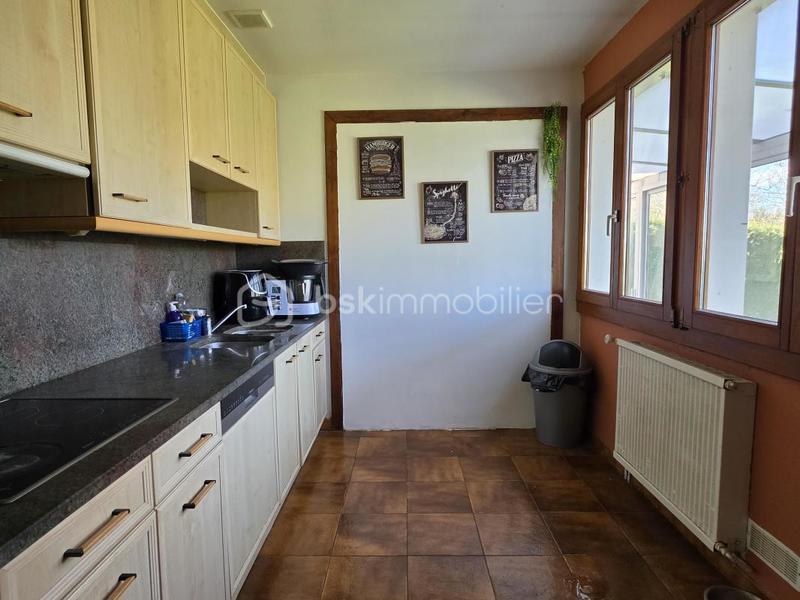 Maison traditionnelle - 166 m² - 8 pièces