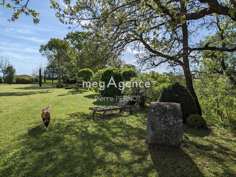 Maison - 360 m² - 12 pièces