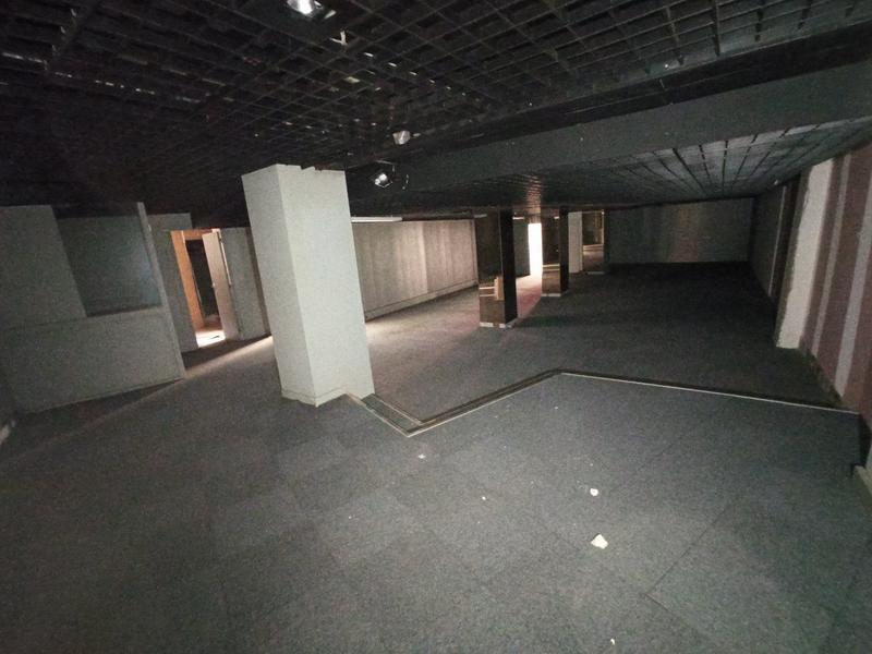 Local commercial - 340 m² - 2 pièces