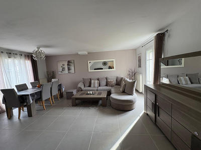 Maison - 82 m² - 4 pièces