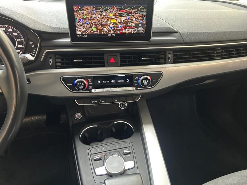 Audi A4 35 Tdi 150 Sline s tronic 7