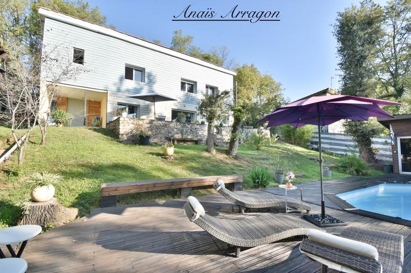 Maison - 103 m² - 4 pièces