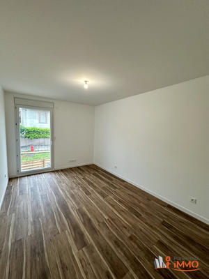 Maison - 99 m² - 4 pièces