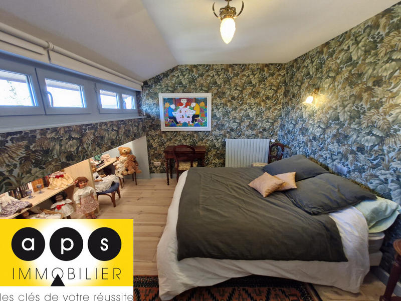 Maison - 200 m² - 8 pièces