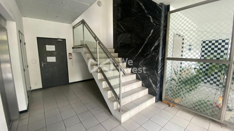 Bureau - 201 m² - 8 pièces