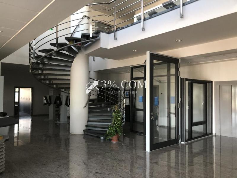 Bureau - 4 235 m²