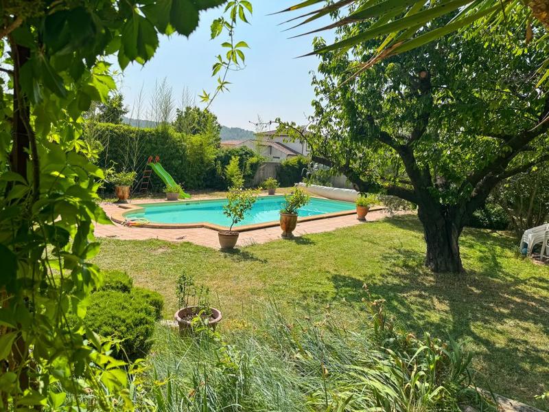 Maison - 145 m² - 5 pièces