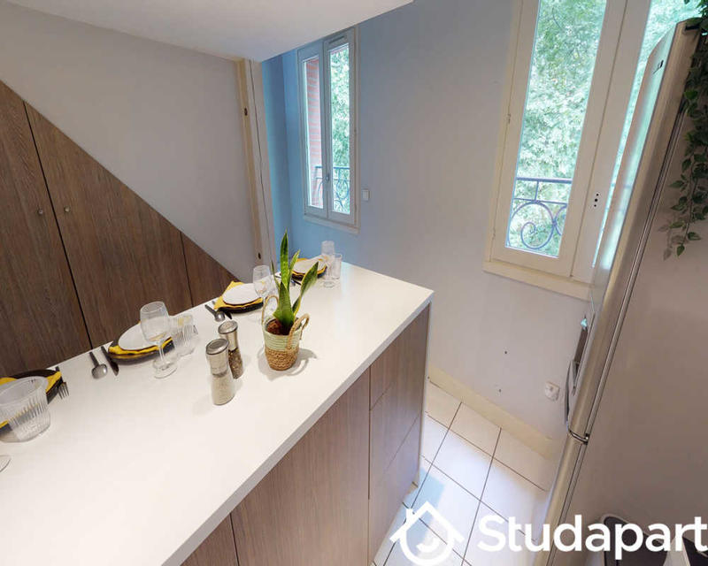 Chambre - 90 m² - 1 pièce