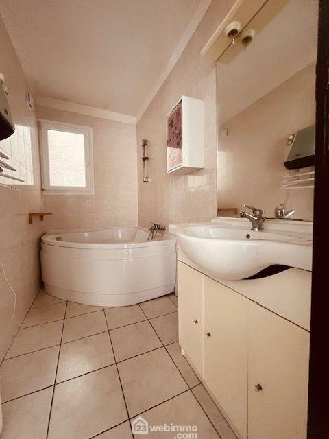 Maison de village - 96 m² - 5 pièces