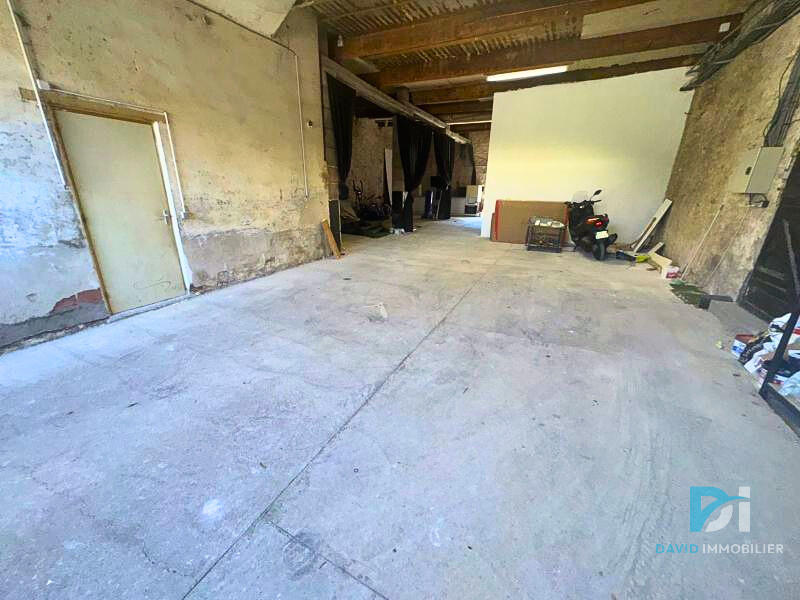 Maison - 242 m² - 5 pièces