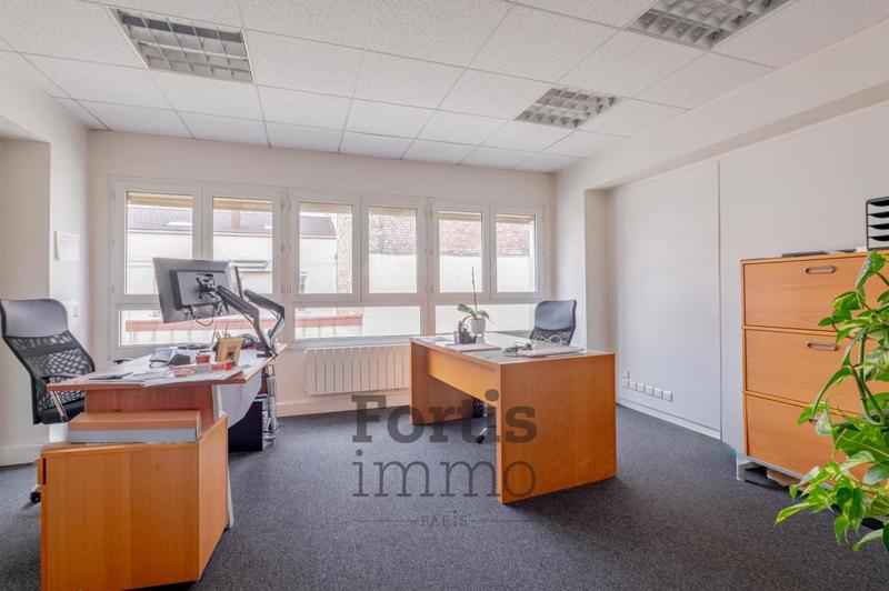 Bureau - 547 m² - 8 pièces