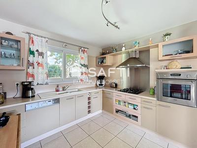 Maison - 130 m² - 7 pièces