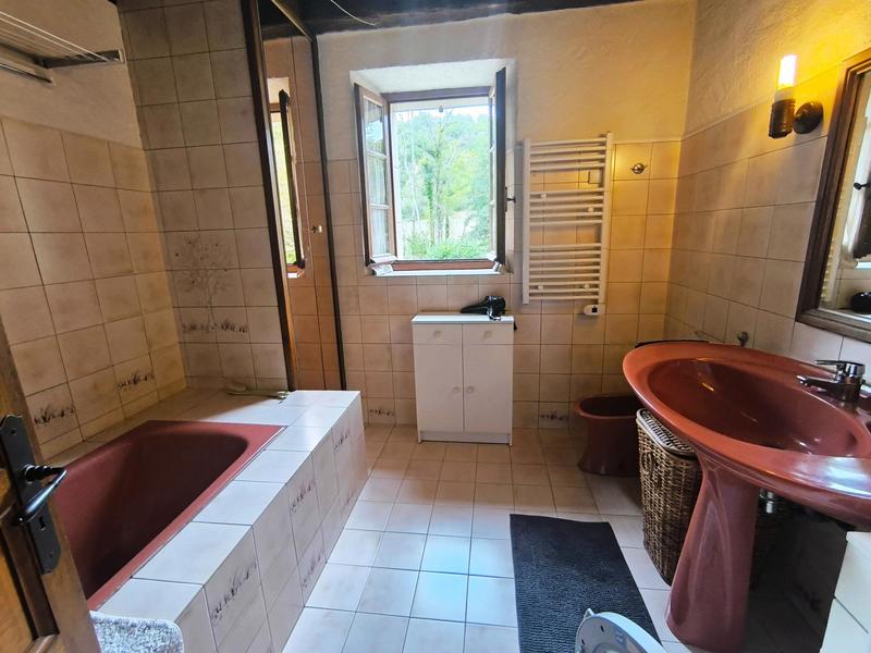 Maison - 180 m² - 7 pièces